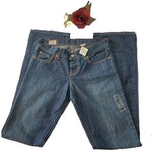 NWT Abercrombie&Fitch Chelsea Flare Bluejeans